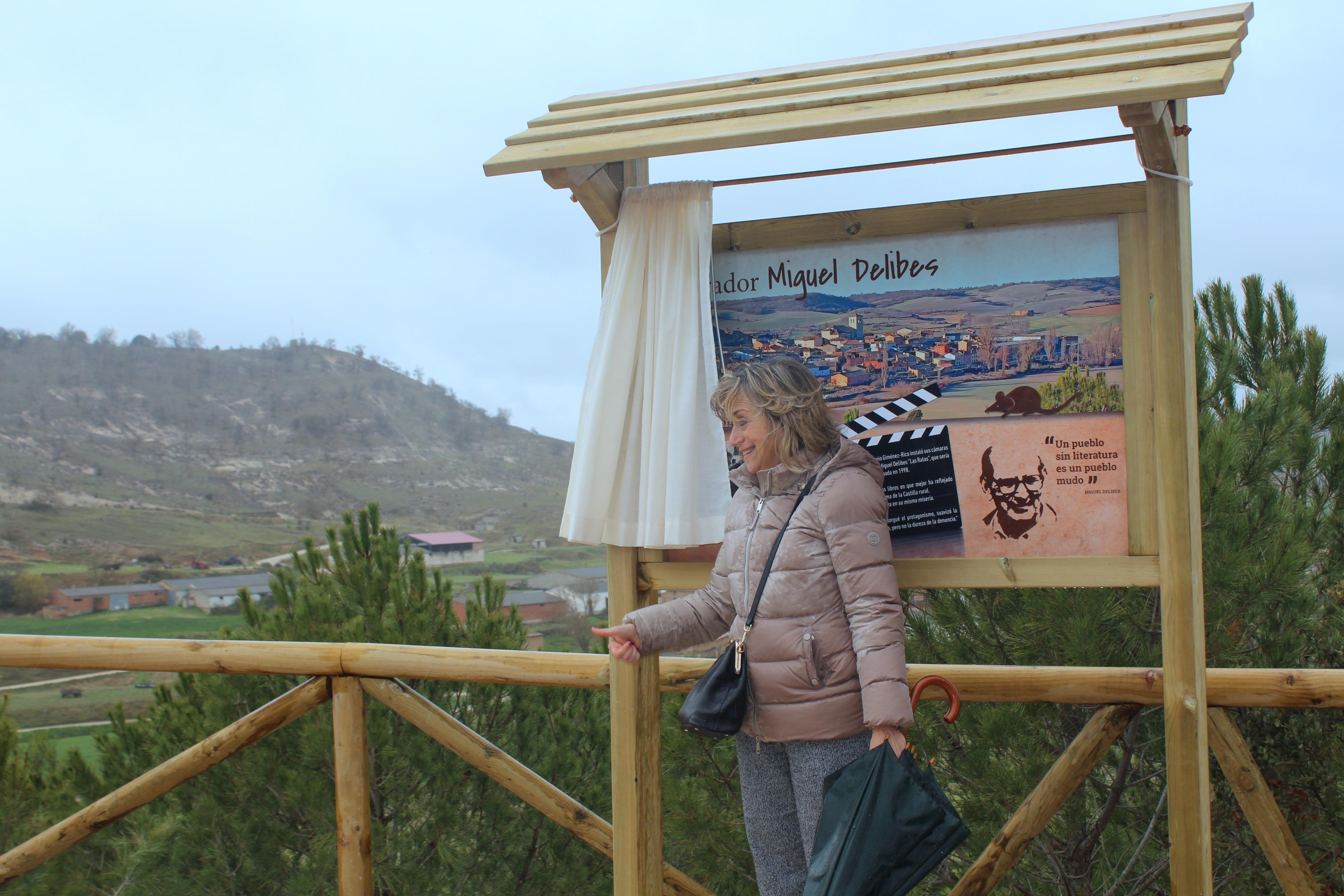 Coincidiendo con el Día del Libro y la Fiesta de Castilla y León, Valdecañas de Cerrato inauguró el Mirador Miguel Delibes