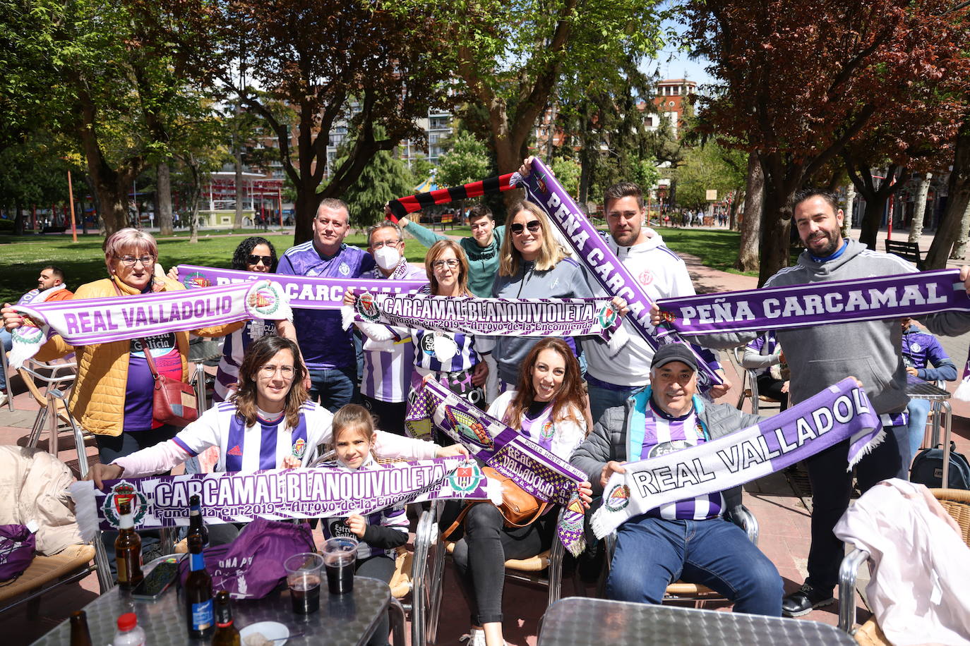 Fotos: La afición del Real Valladolid antes y durante el partido ante el Mirandés (1/2)