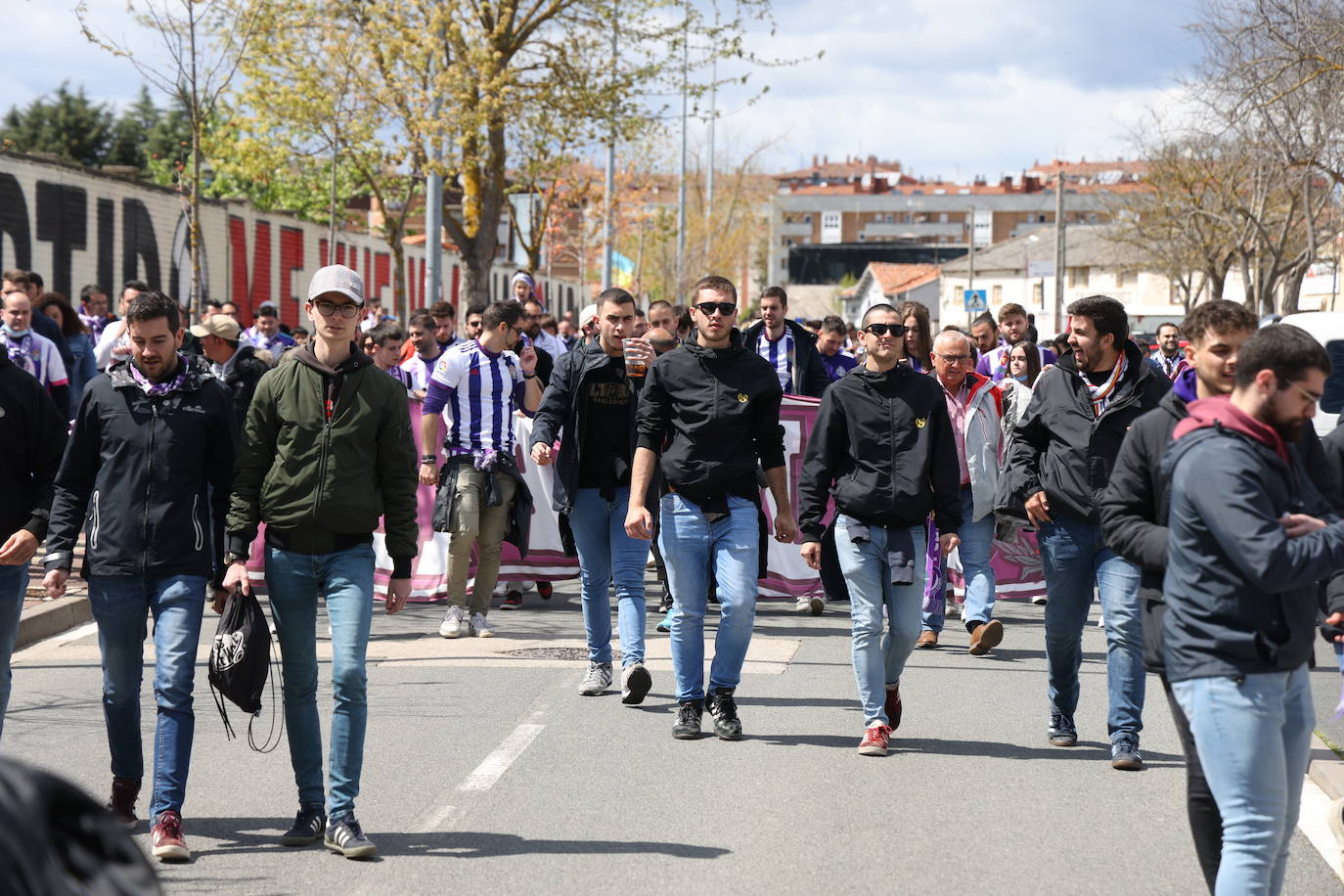 Fotos: La afición del Real Valladolid antes y durante el partido ante el Mirandés (1/2)
