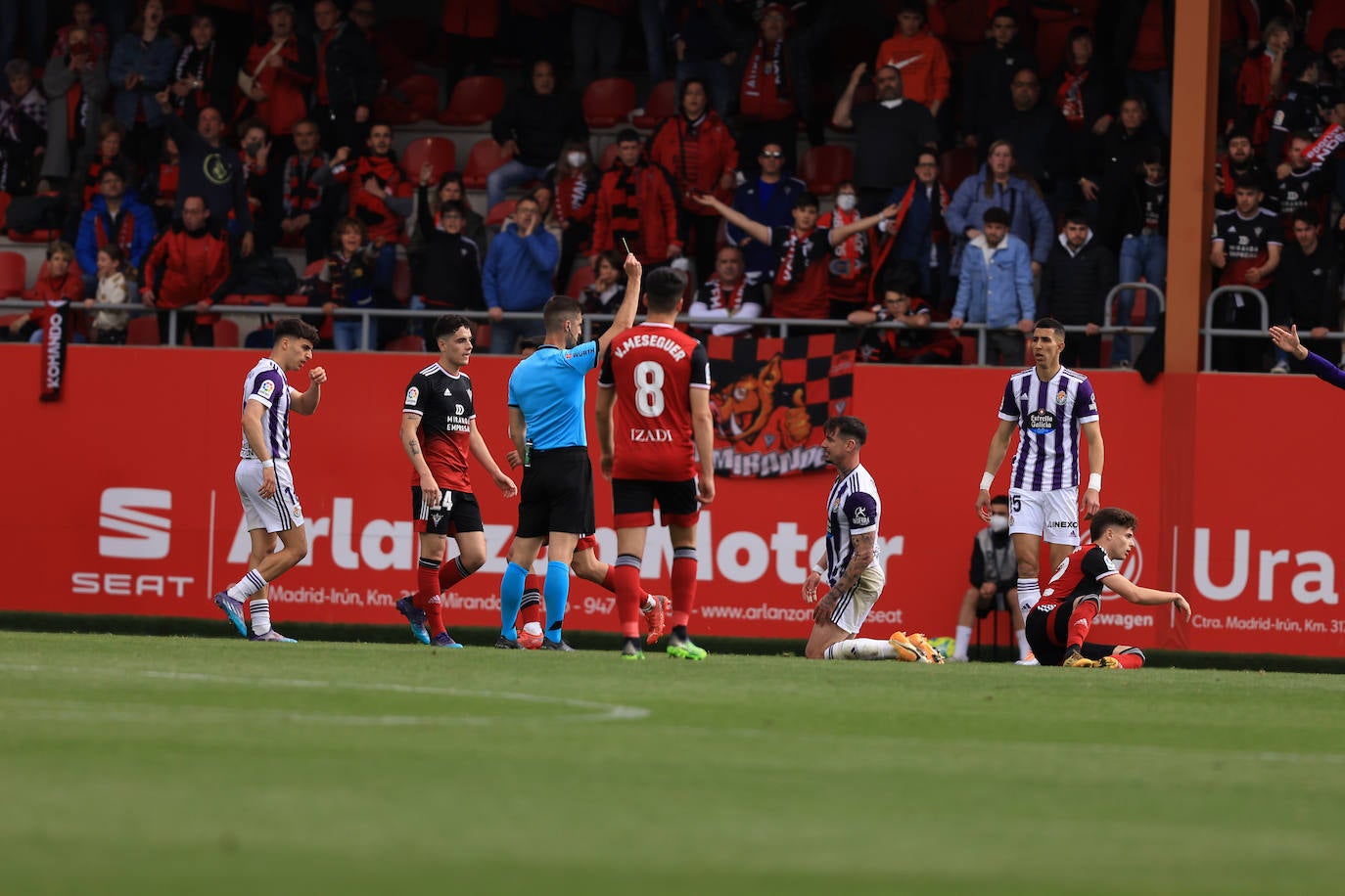 Fotos: Mirandés 0-1 Real Valladolid (1/2)