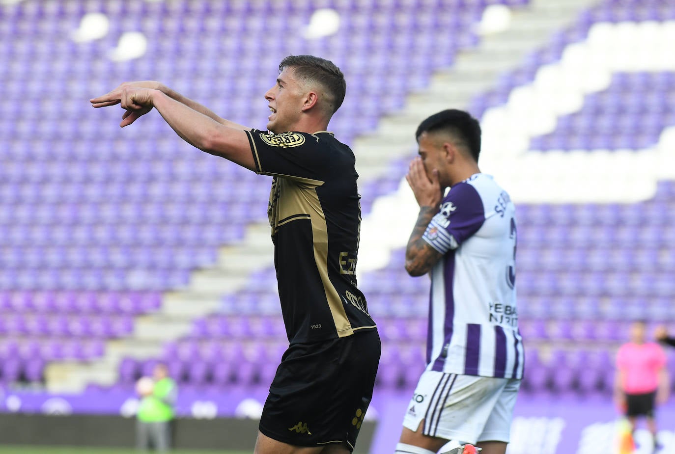 Empate a tres goles entre Valladolid Promesas y Cultural Leonesa.