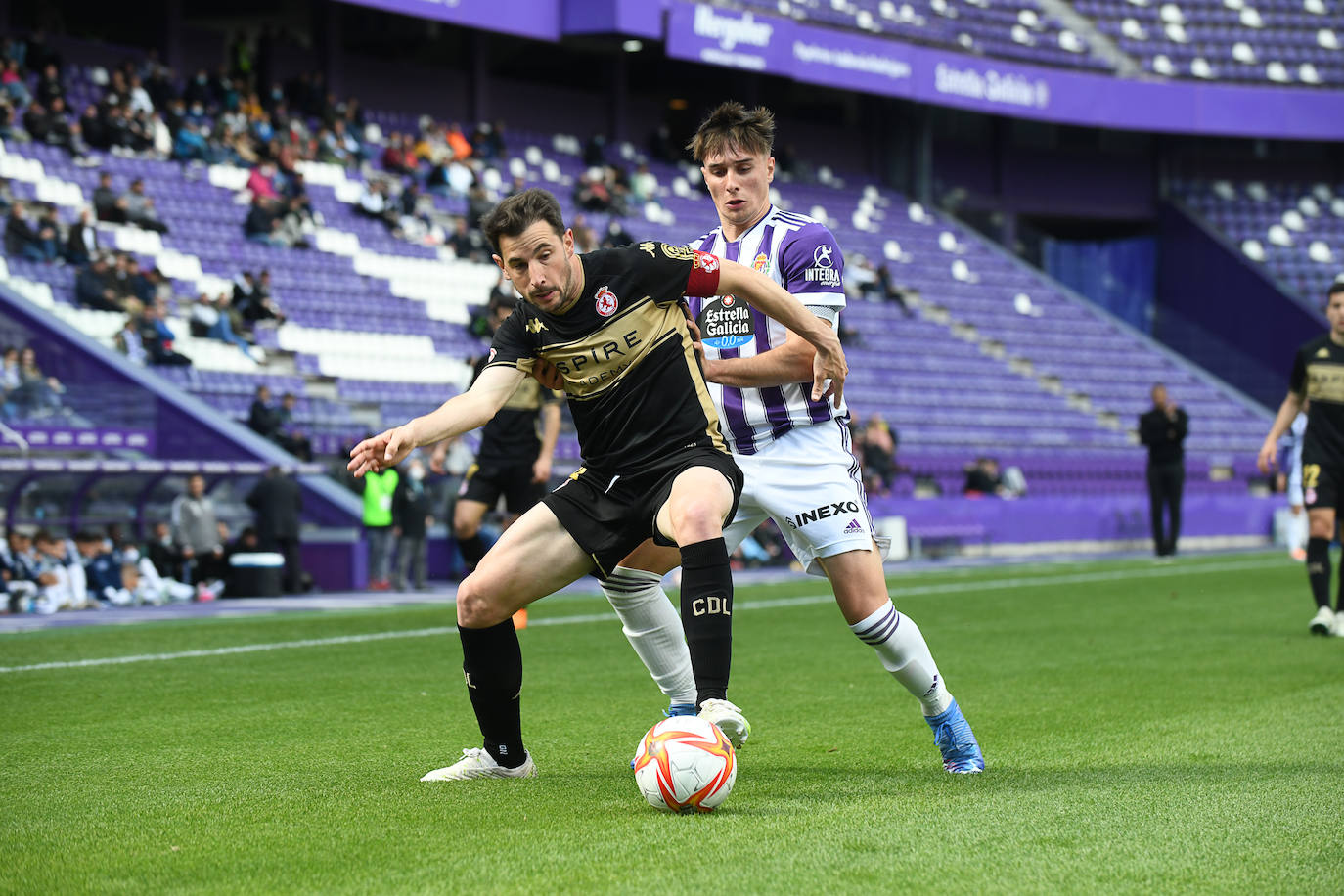 Empate a tres goles entre Valladolid Promesas y Cultural Leonesa.