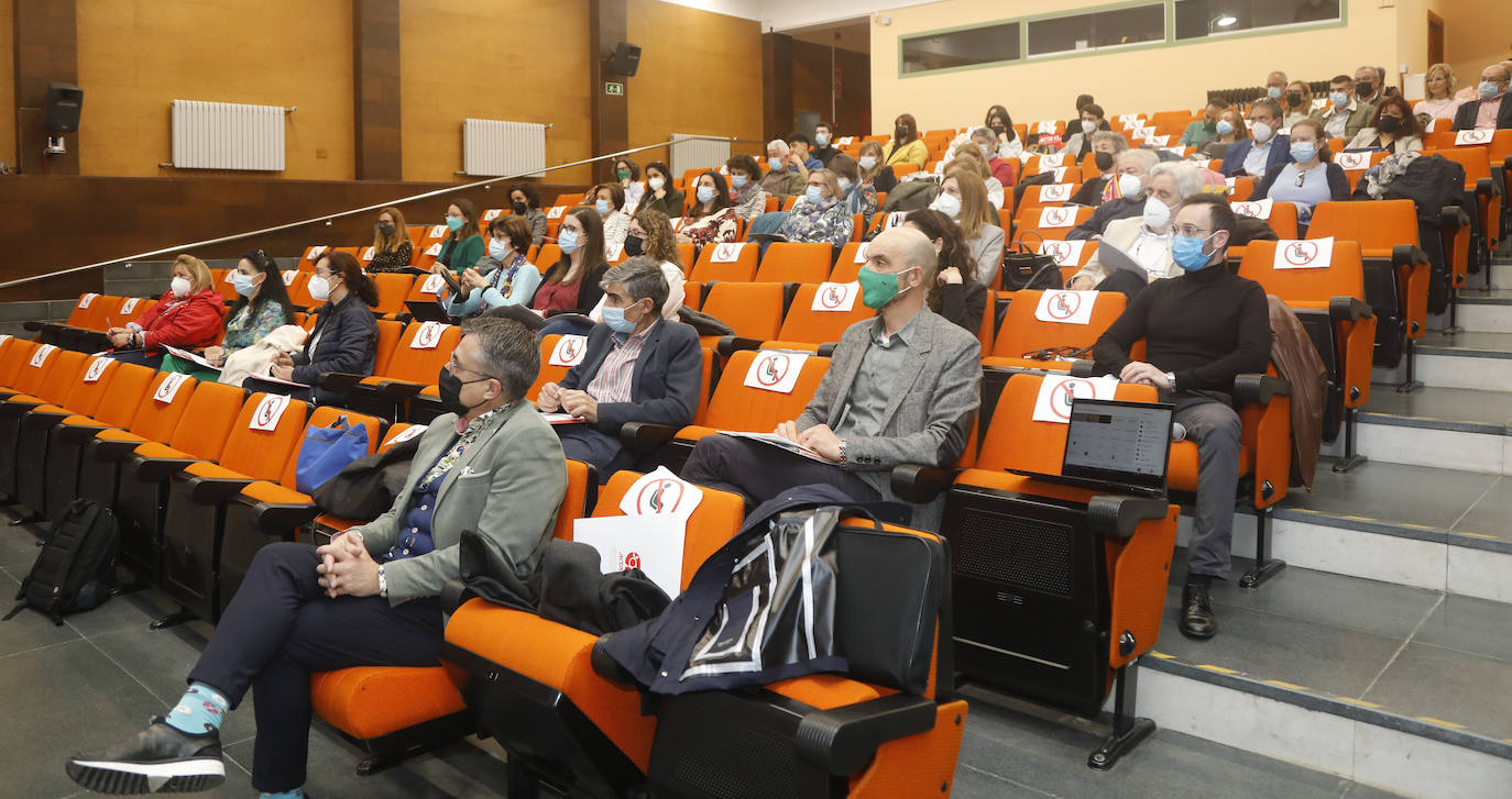 Fotos: Jornada científica con Alfredo Corell en Palencia sobre inmunología