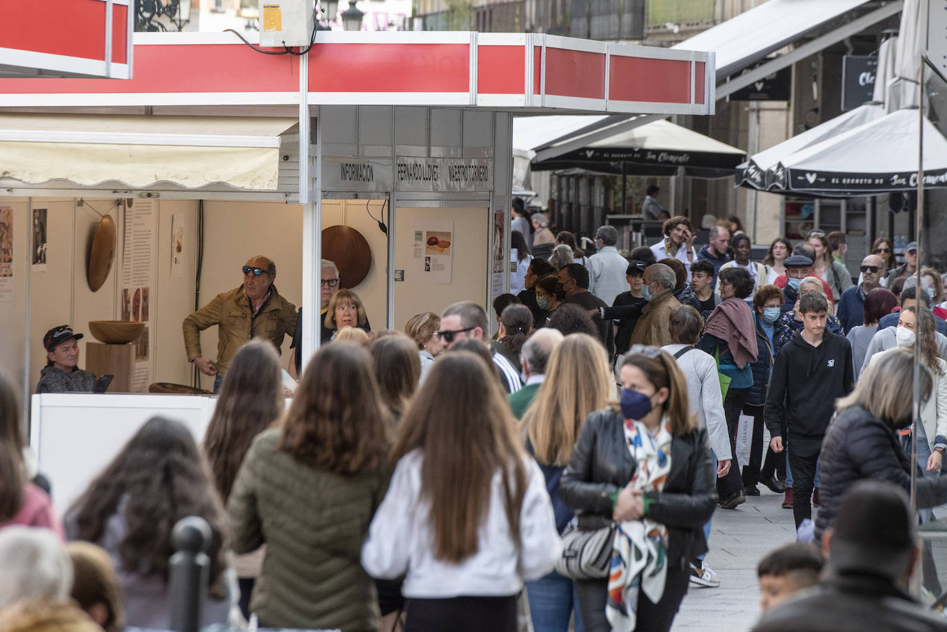 Primer día de la Feria de Artesanía de Segovia.