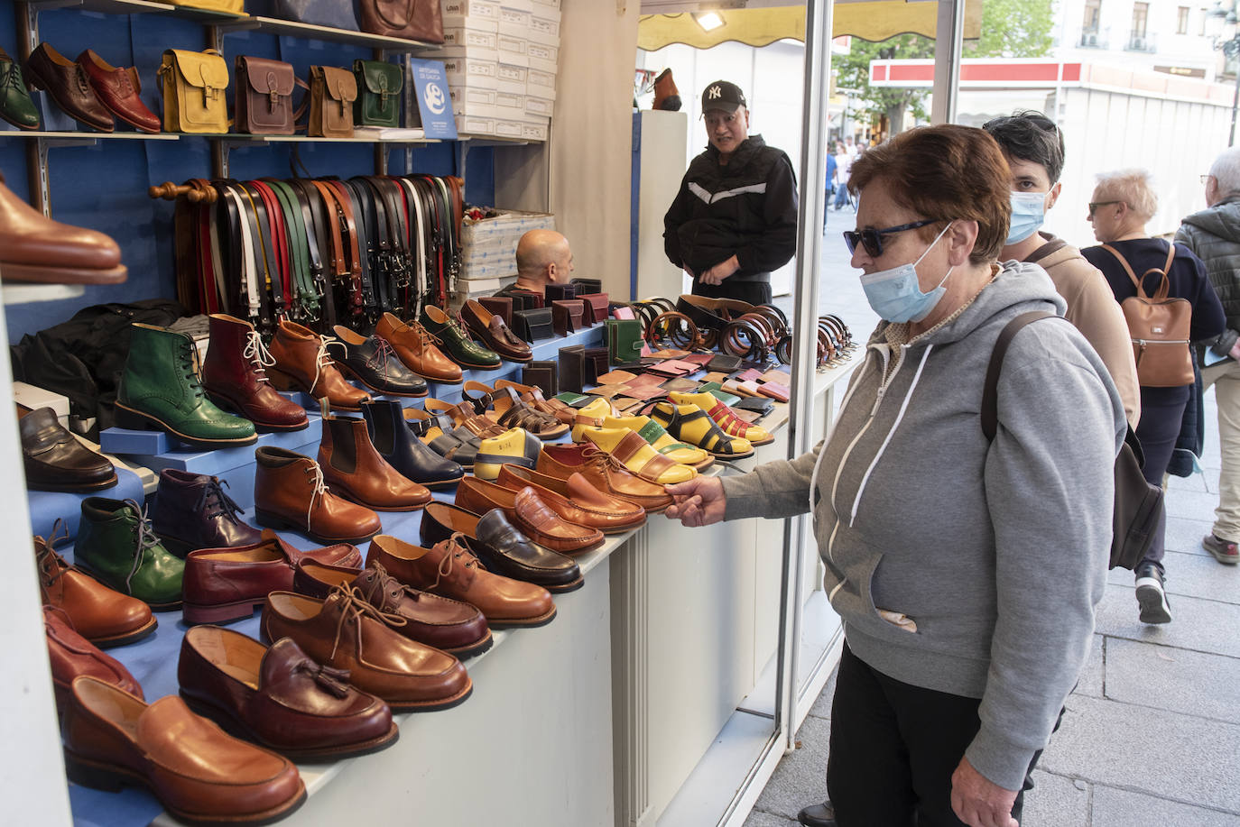 Primer día de la Feria de Artesanía de Segovia.