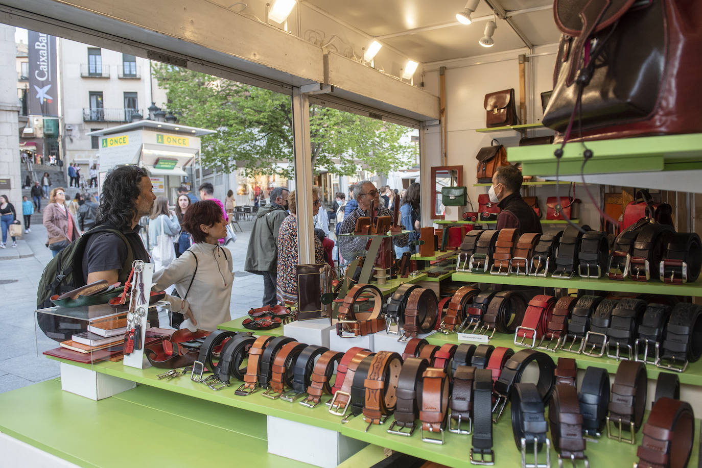 Primer día de la Feria de Artesanía de Segovia.