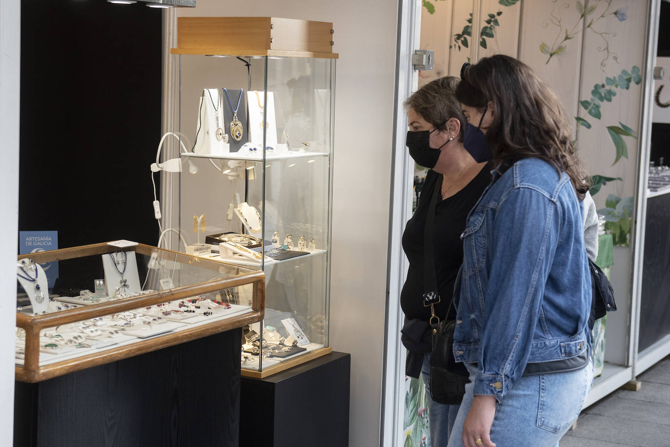 Primer día de la Feria de Artesanía de Segovia.