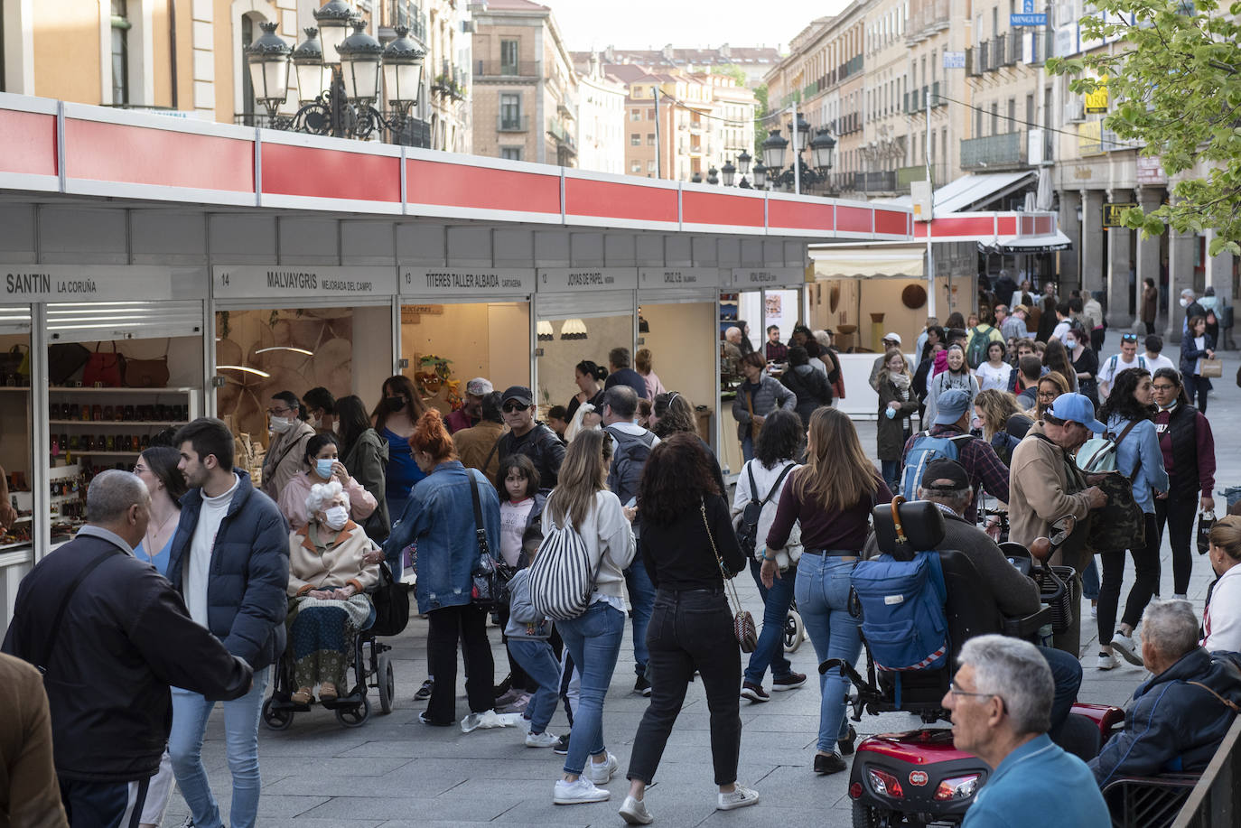 Primer día de la Feria de Artesanía de Segovia.