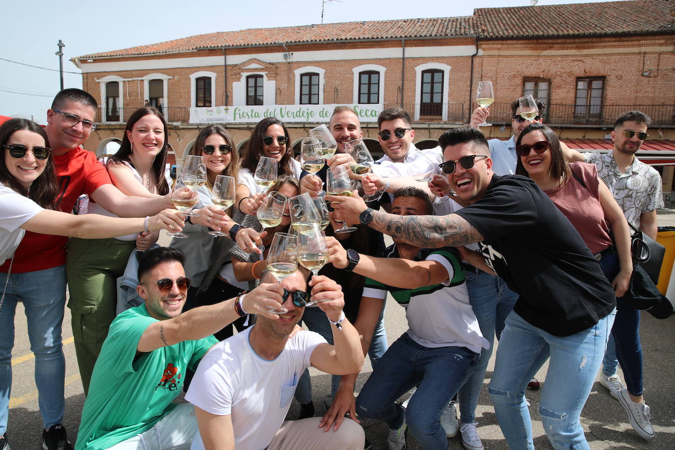 El municipio vallisoletano ha vivido una jornada festiva con toros y vino.