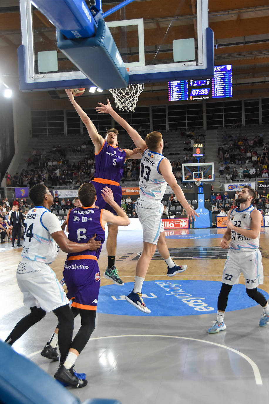 Fotos: El Palencia Baloncesto regresa a la victoria