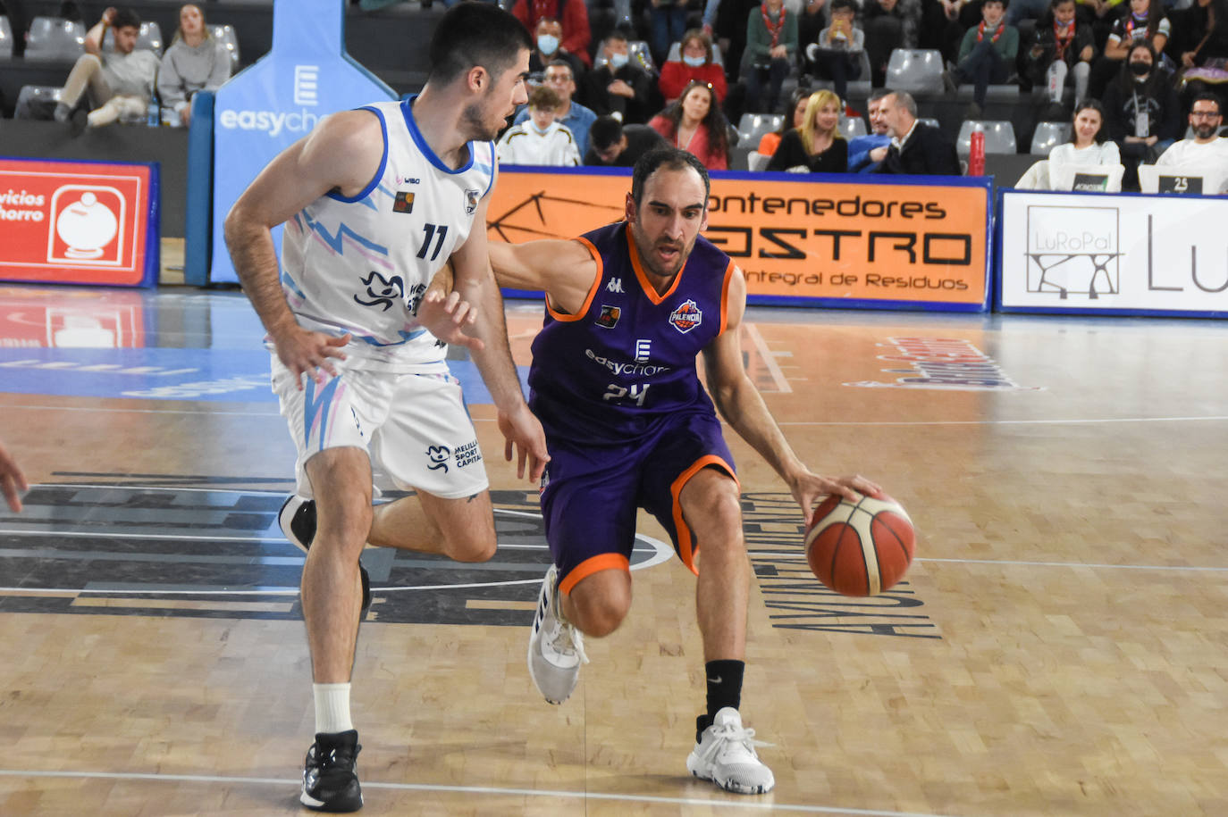 Fotos: El Palencia Baloncesto regresa a la victoria