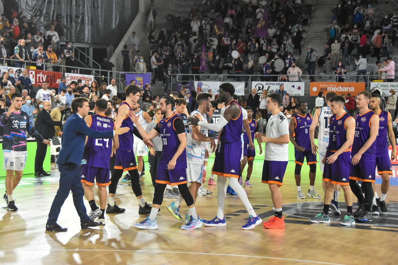 Fotos: El Palencia Baloncesto regresa a la victoria