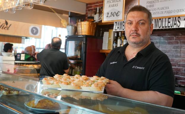 Pablo Gómez, del bar El Cerezal.