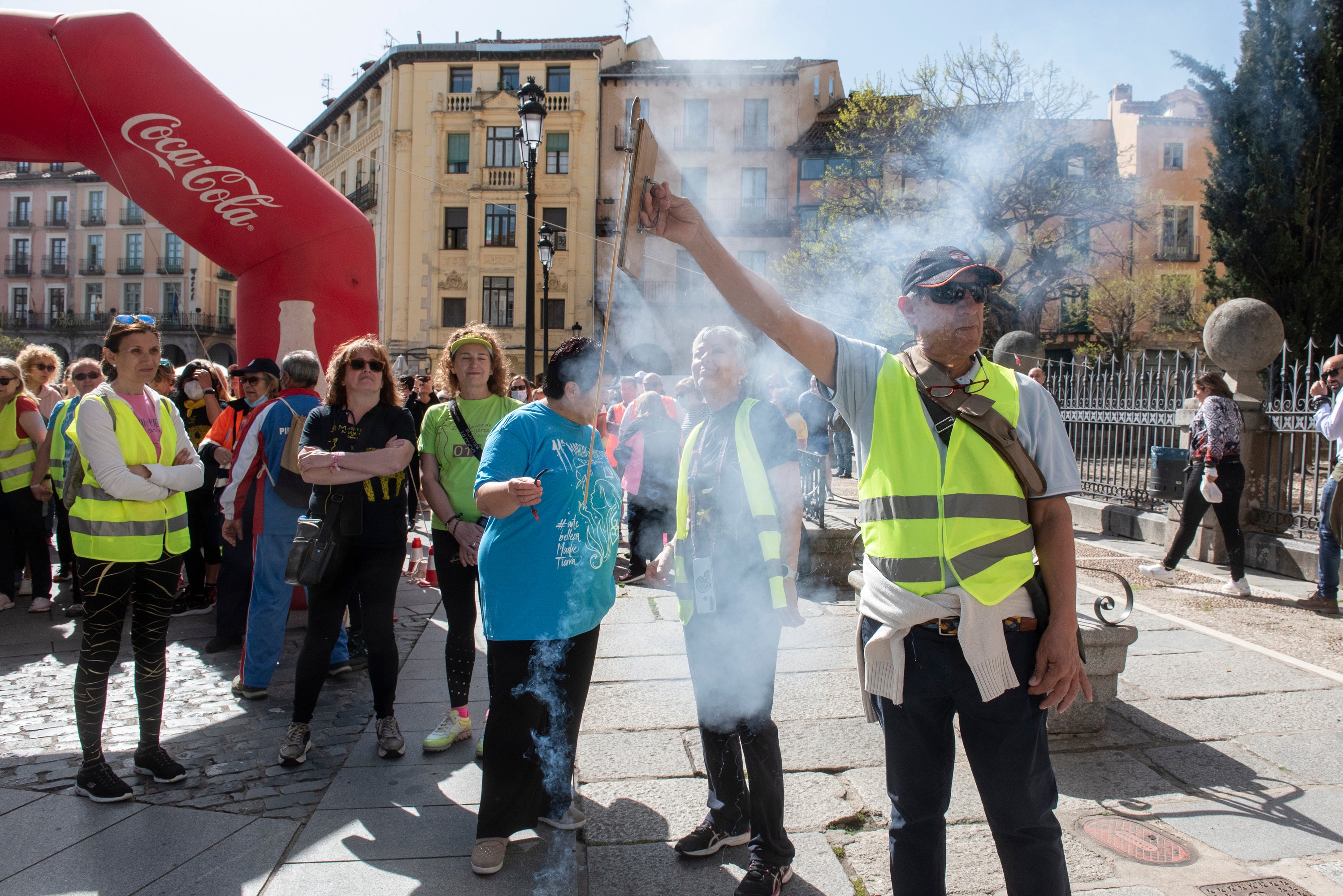Cientos de mujeres marchan este 1 de mayo por las calles de Segovia.
