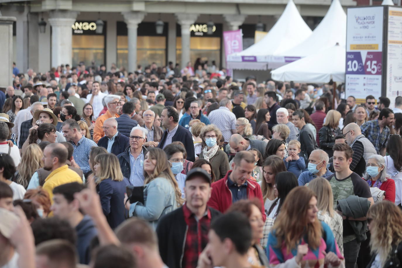 Fotos: Segunda jornada de Plaza Mayor del Vino en Valladolid (2/4)