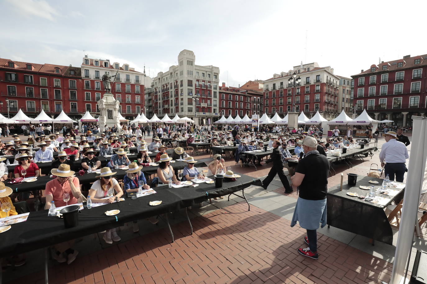 Fotos: Segunda jornada de Plaza Mayor del Vino en Valladolid (3/4)