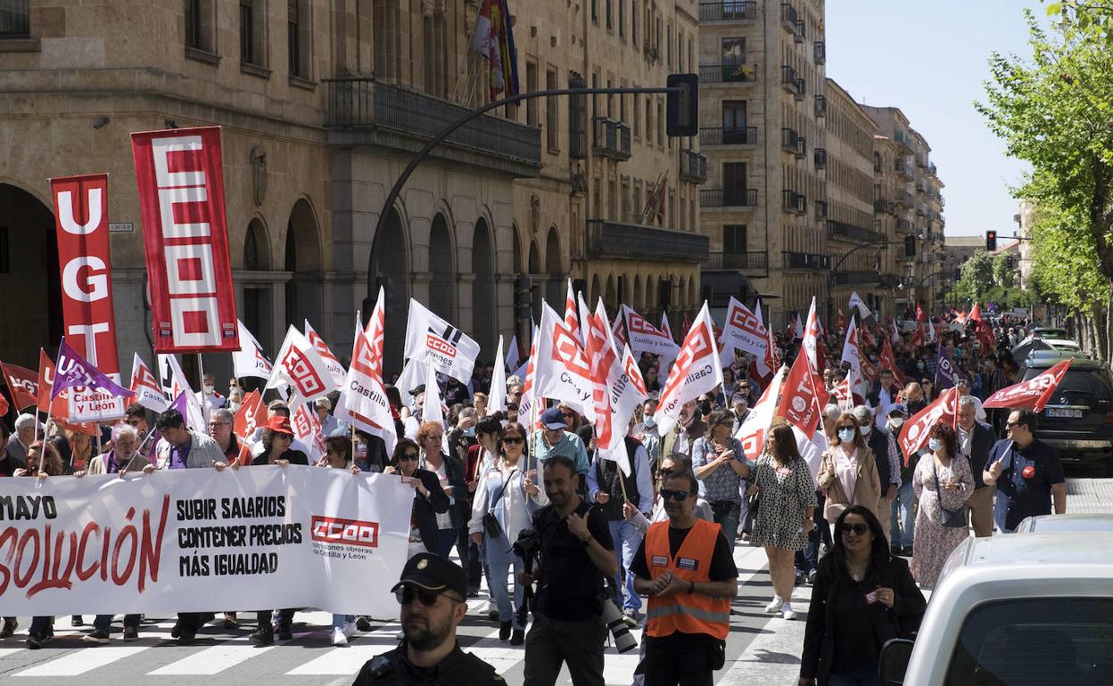 Un momento de la manifestación por las calles de la capital salmantina.