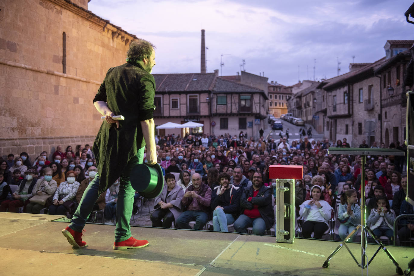 Gala Grandes de la Magia, anoche, en la plaza de San Lorenzo.