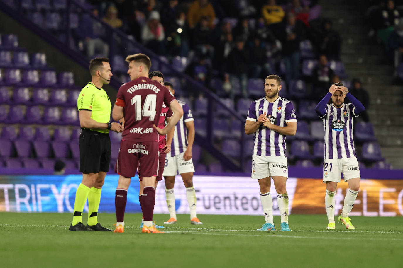Las imágenes del encuentro entre el Real Valladolid y la Real Sociedad. 