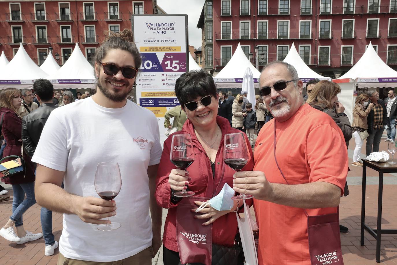 La jornada del lunes en la Plaza Mayor del Vino. 