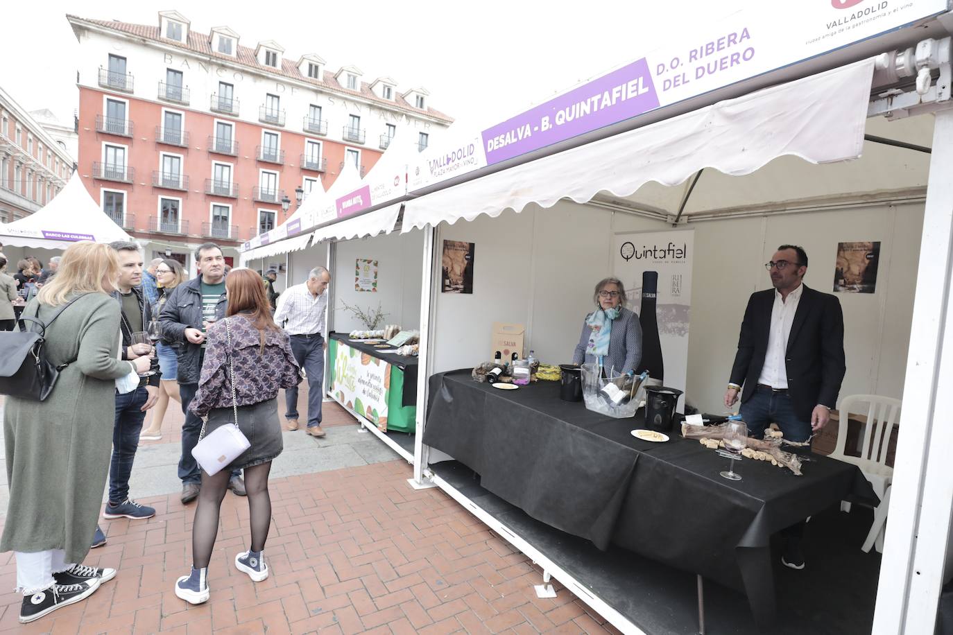 La jornada del lunes en la Plaza Mayor del Vino. 