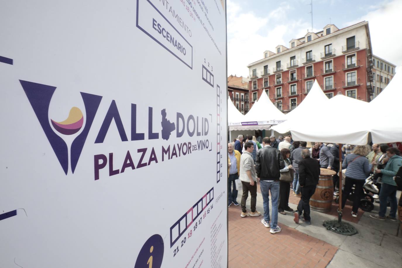 La jornada del lunes en la Plaza Mayor del Vino. 