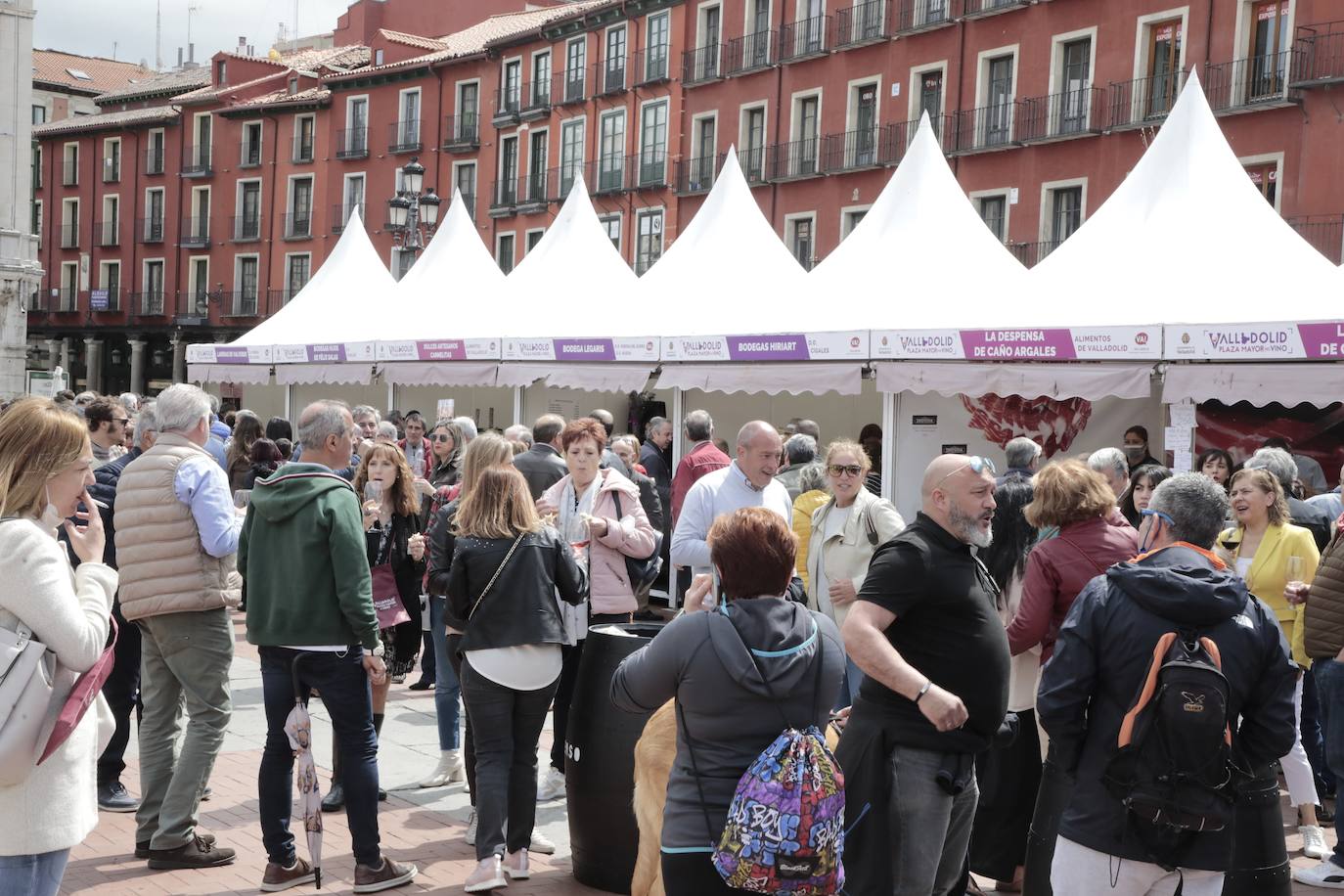 La jornada del lunes en la Plaza Mayor del Vino. 