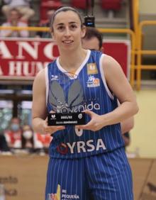 Imagen secundaria 2 - Würzburg registró una gran entrada y Hof y Silvia Domínguez recogieron sus trofeos a mejor pívot y mejor base, respectivamente, de la Liga regular. 