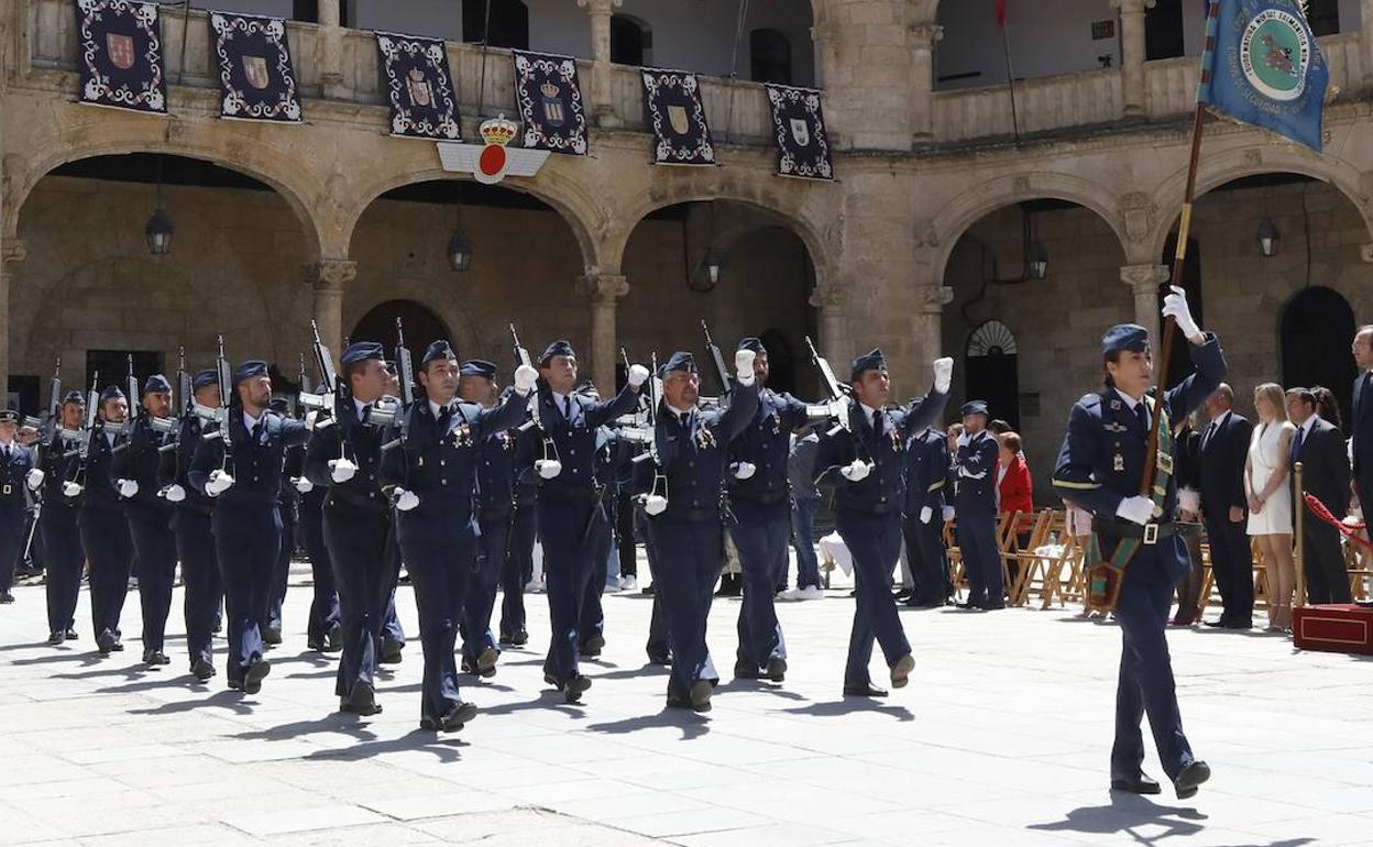 Acto de juramento de la bandera en Ciudad Rodrigo. 