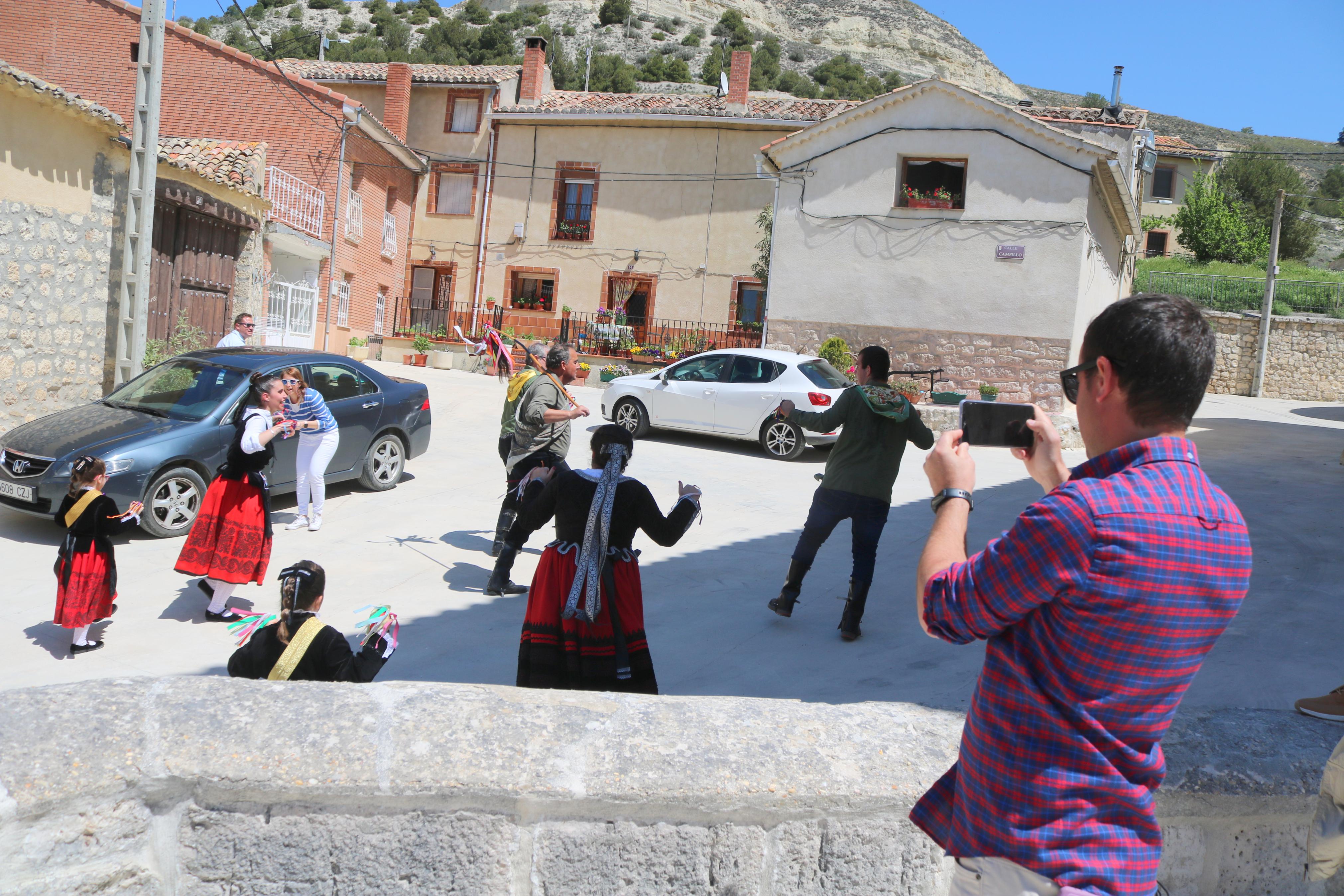 Los hornilleros danzaron en honor a San Miguel Arcángel