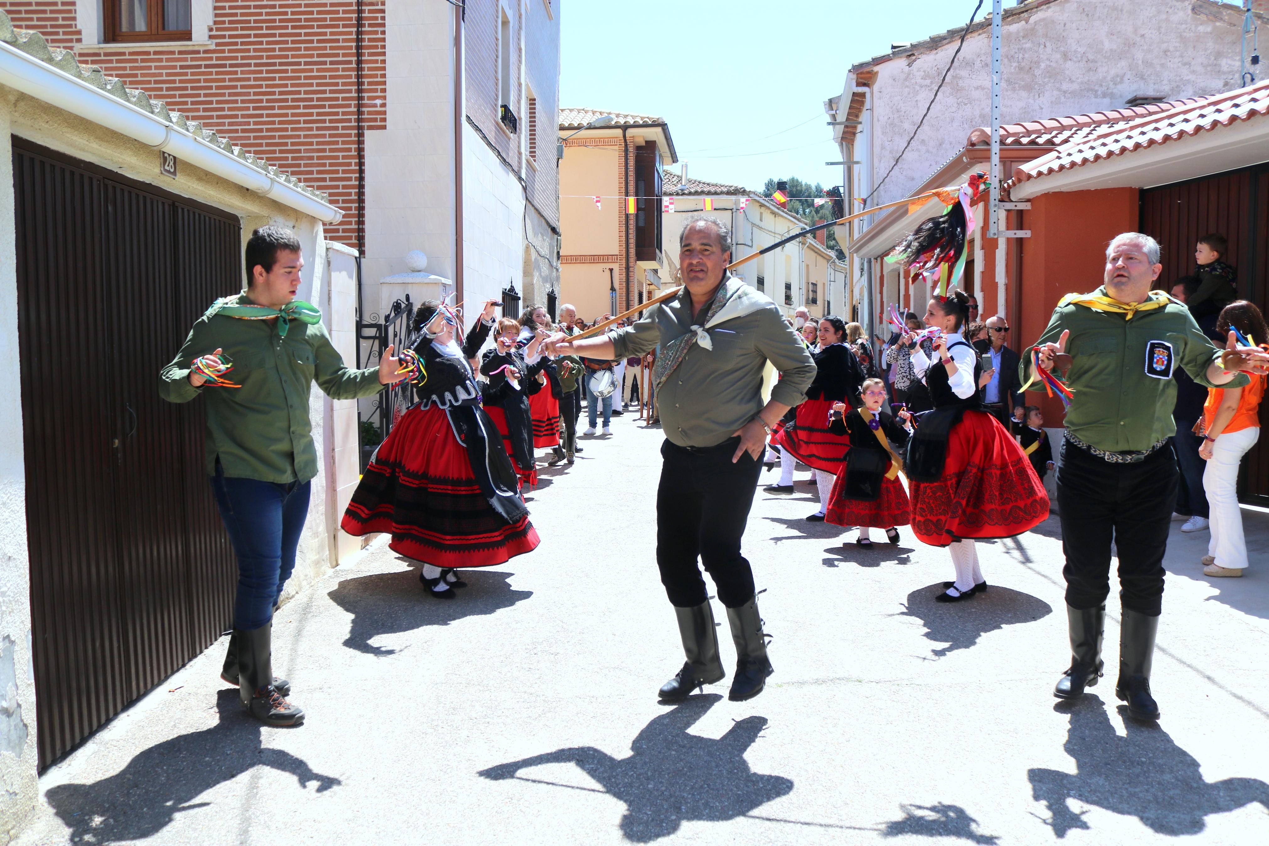 Los hornilleros danzaron en honor a San Miguel Arcángel