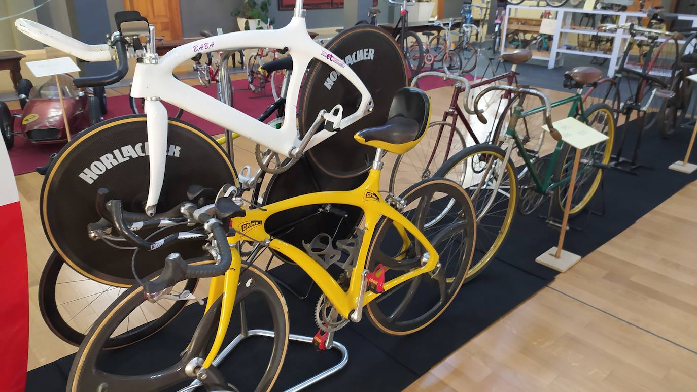 Fotos: Exposición de bicicletas antiguas en Medina de Rioseco