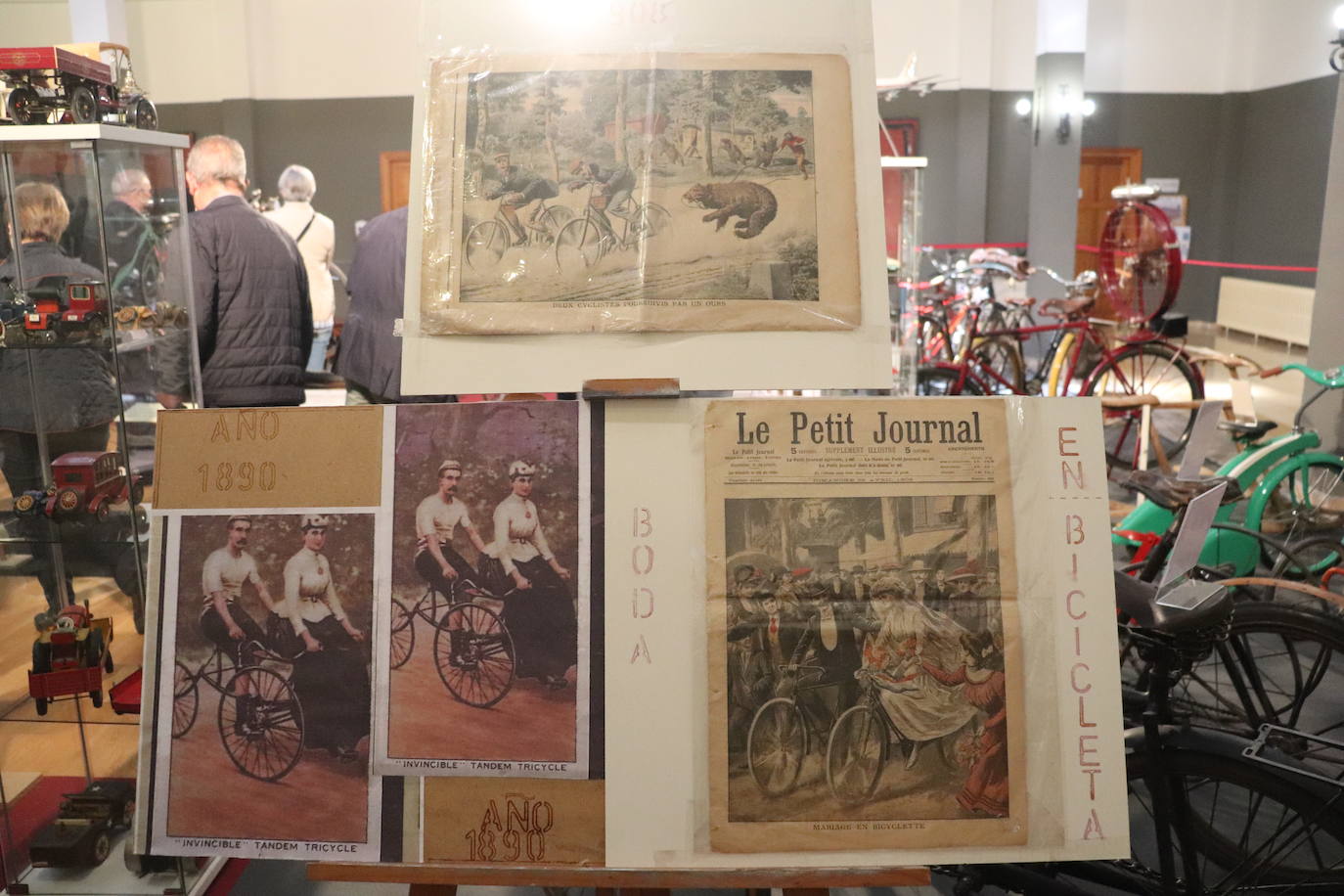 Fotos: Exposición de bicicletas antiguas en Medina de Rioseco