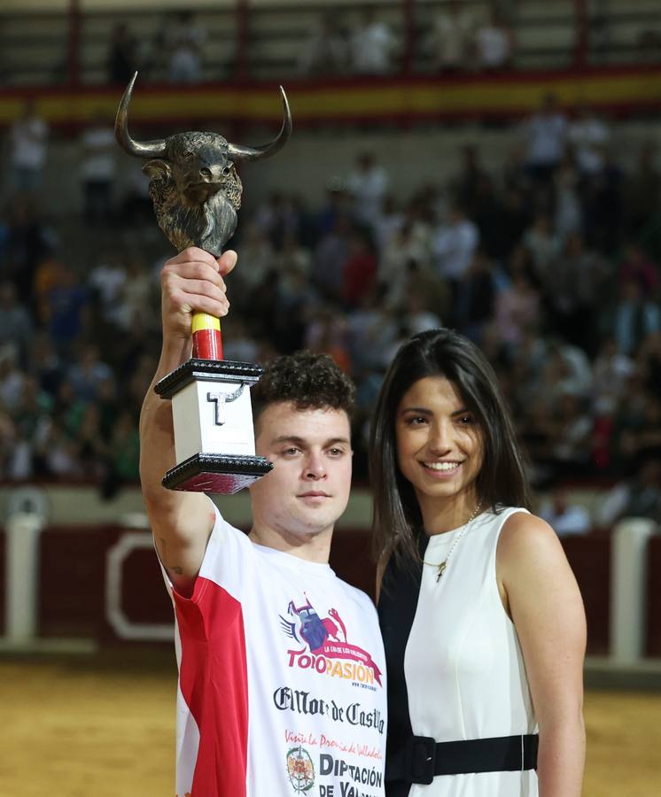 Fotos: Los cortes vuelven a la plaza de toros de Valladolid (2/2)