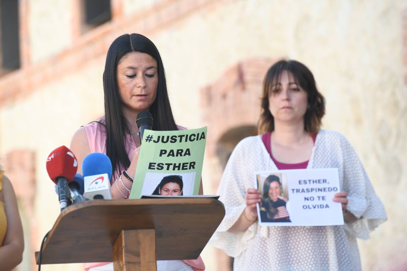 Fotos: Traspinedo recuerda a Esther López y pide justicia