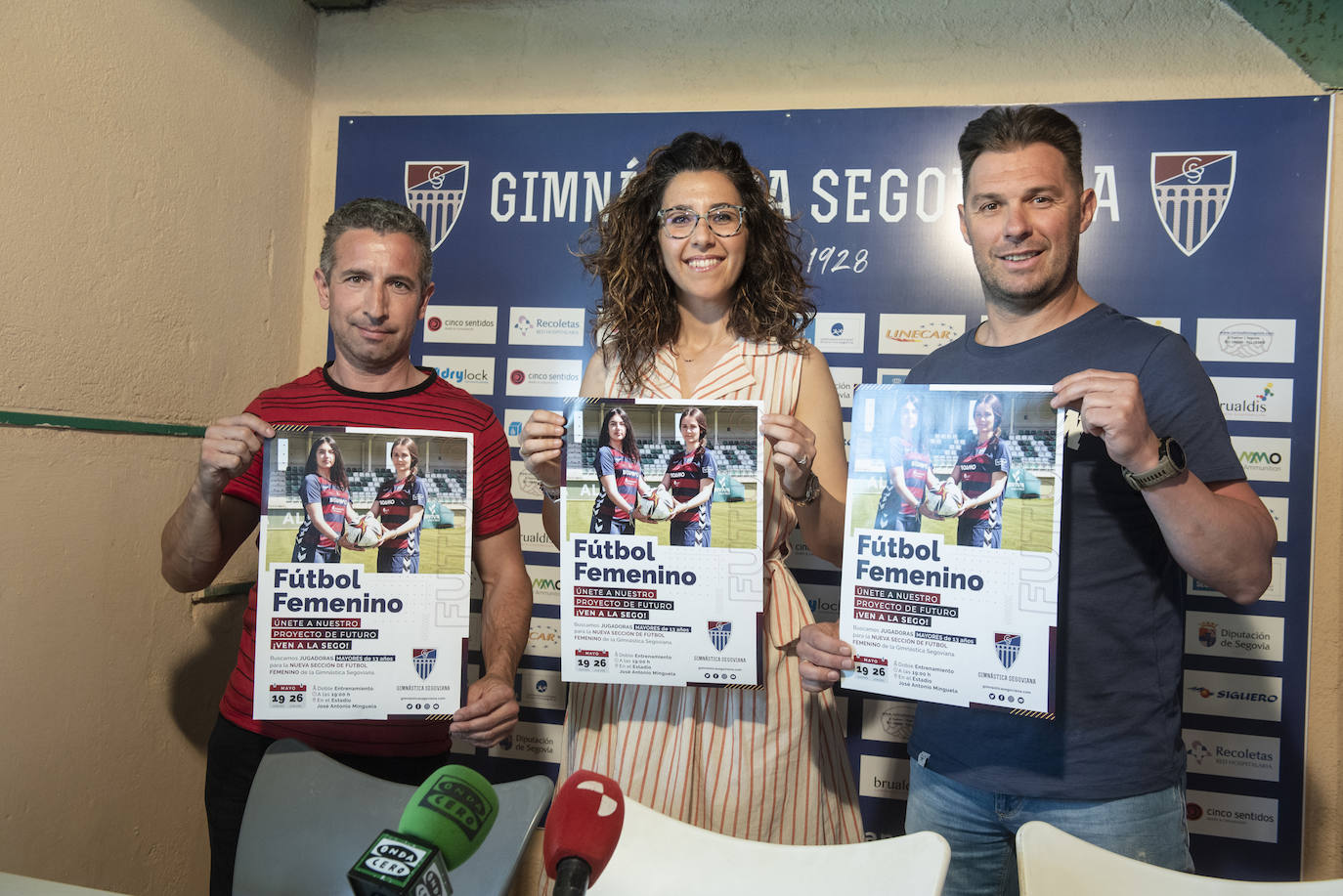 Agustín Cuenca, Beatriz Moreno y Roberto Álvarez, ayer, durante la presentación de la campaña. 