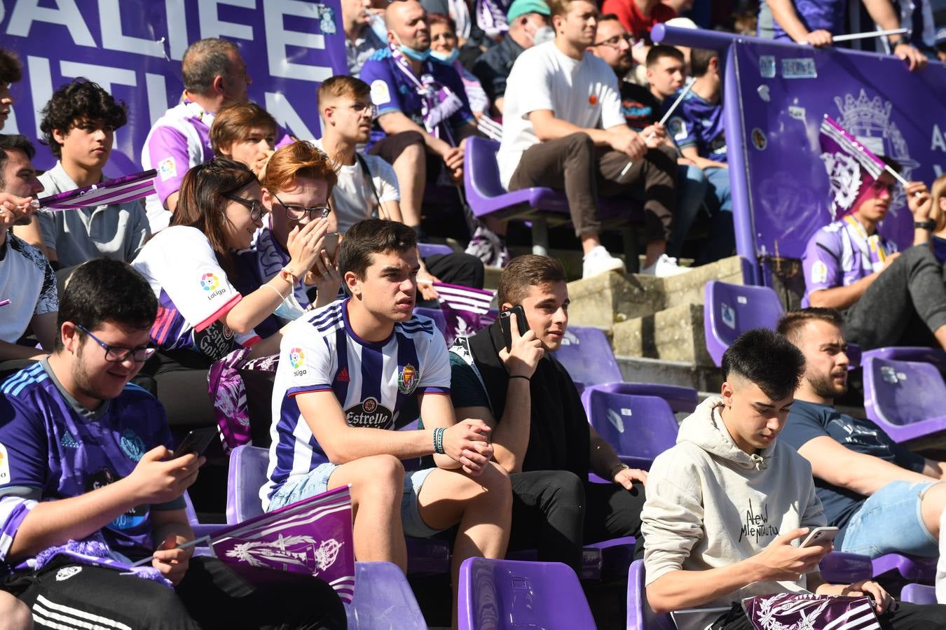 Fotos: Búscate en la grada del Zorrilla (5/6)