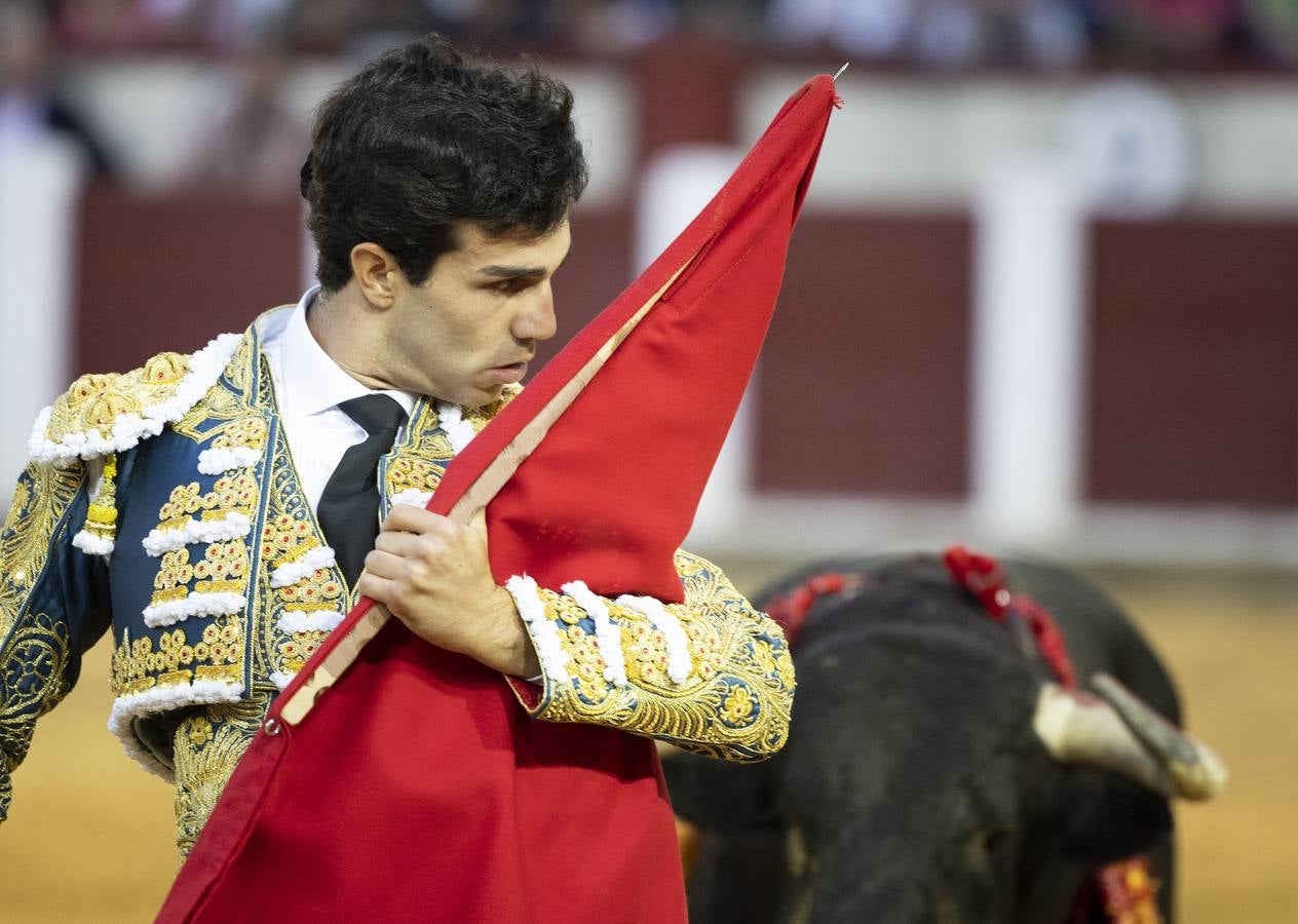 Fotos: Roca Rey y Tomás Rufo abren la puerta grande en Valladolid (1/3)