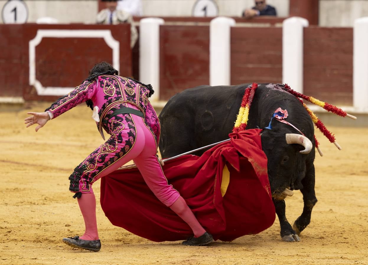 Fotos: Roca Rey y Tomás Rufo abren la puerta grande en Valladolid (2/3)