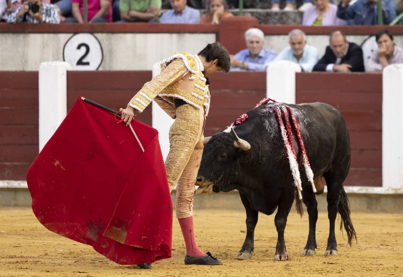 Fotos: Roca Rey y Tomás Rufo abren la puerta grande en Valladolid (3/3)