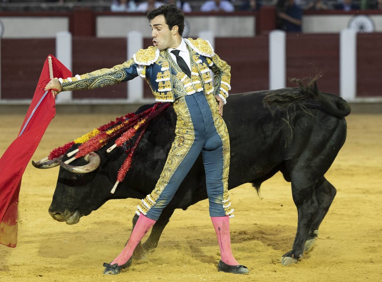 Fotos: Roca Rey y Tomás Rufo abren la puerta grande en Valladolid (3/3)