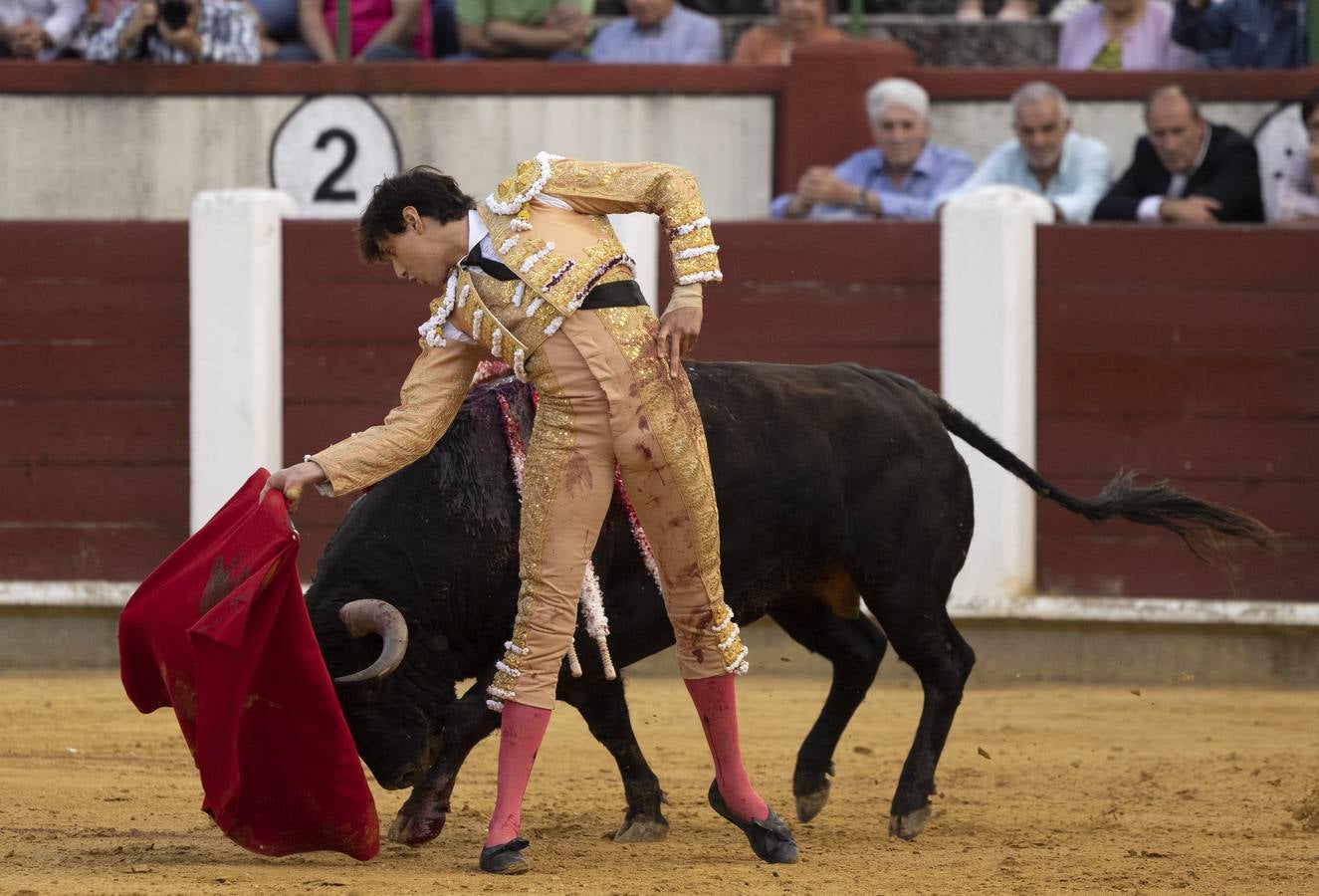 Fotos: Roca Rey y Tomás Rufo abren la puerta grande en Valladolid (3/3)