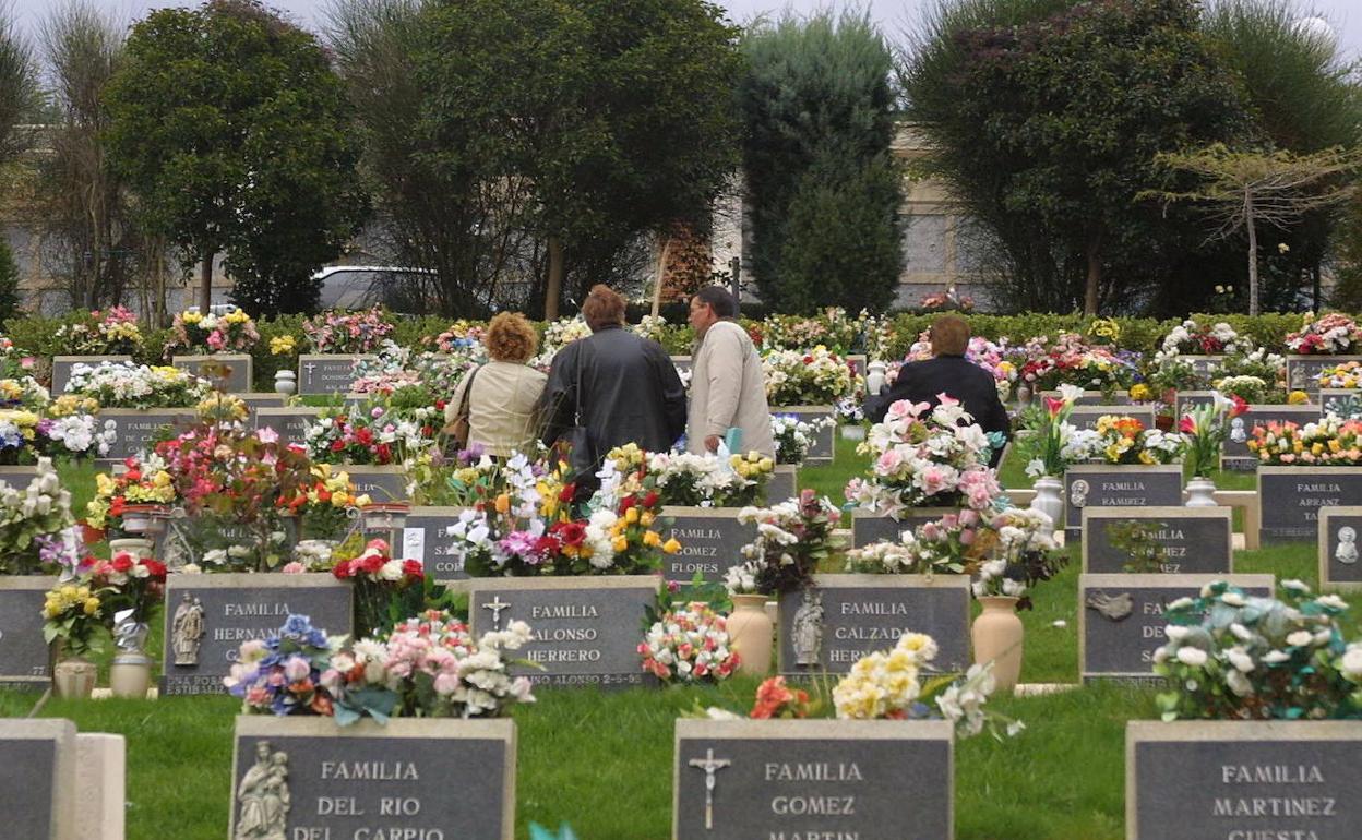 Cementerio Parque El Salvador, en Santovenia de Pisuerga. 