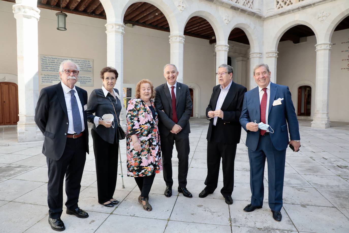 Fotos: Encuentro de la promoción 1964-1970 de la Facultad de Medicina de la UVA