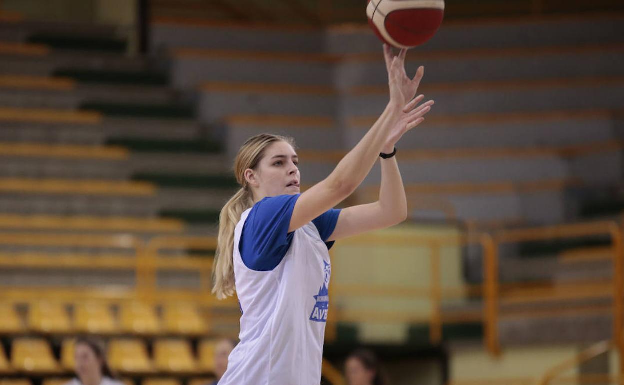 Bella Alarie, en un entrenamiento. 