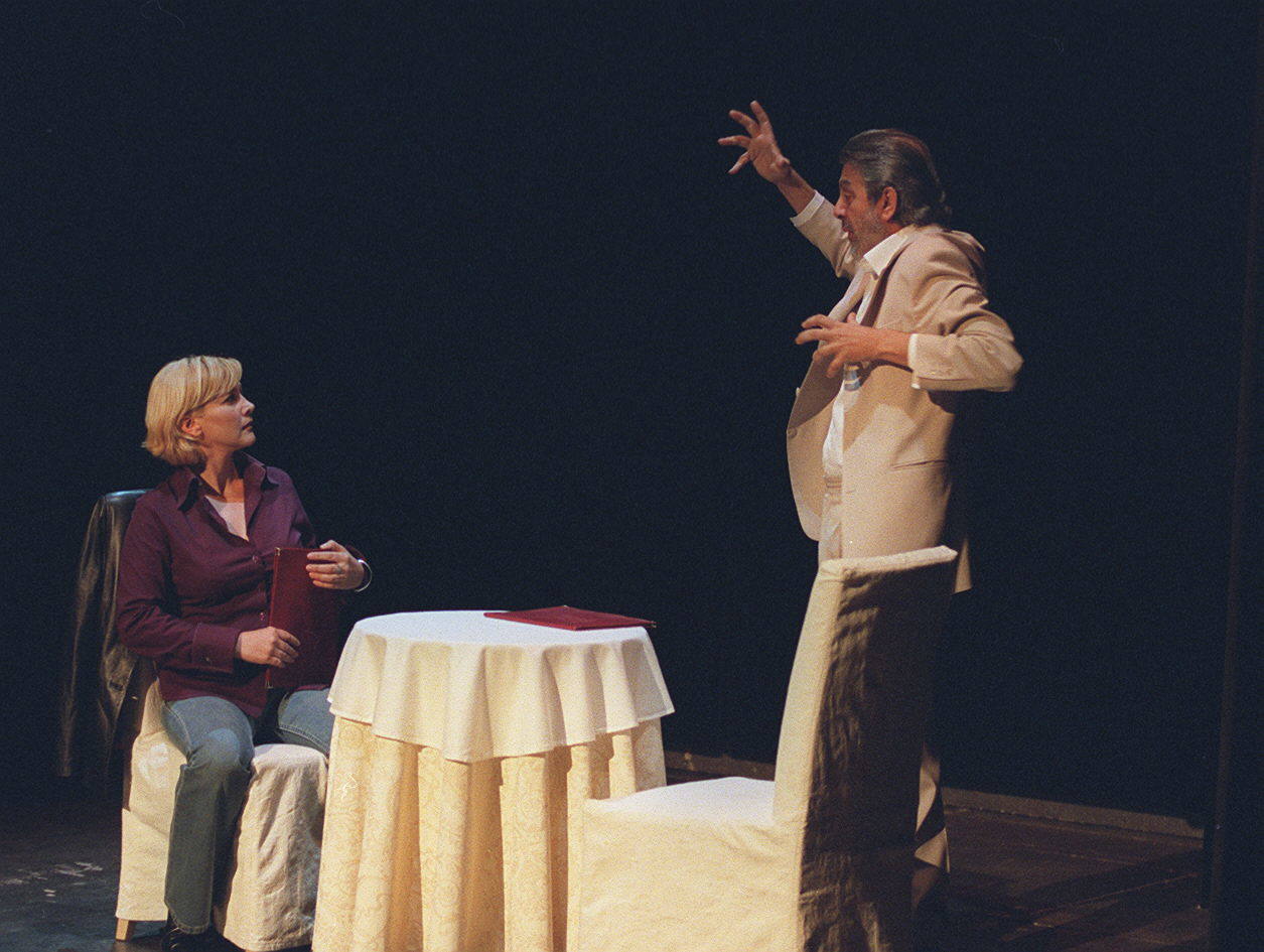 Amparo Larrañaga y Chete Lera interpretan 'Cómo aprendí a conducir, en el Teatro Calderón de Valladolid.