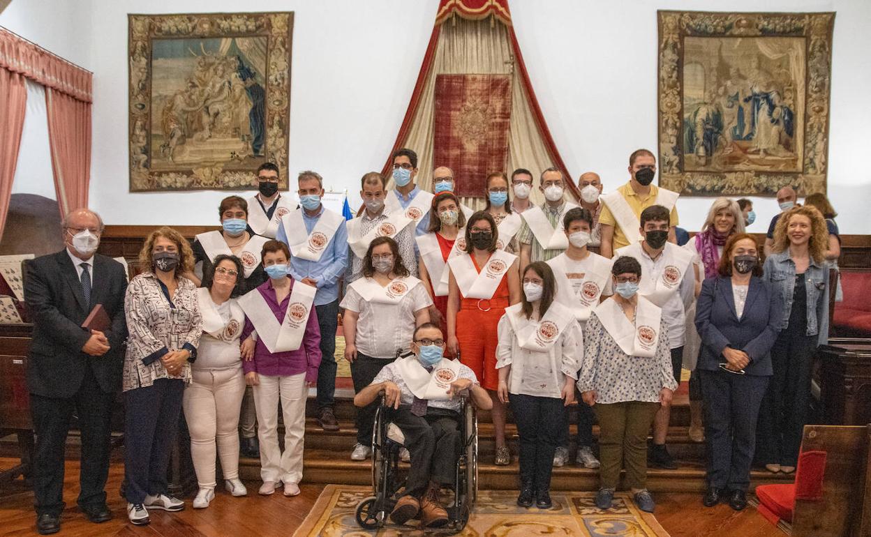 Foto de familia en la clausura de UniverUSAL