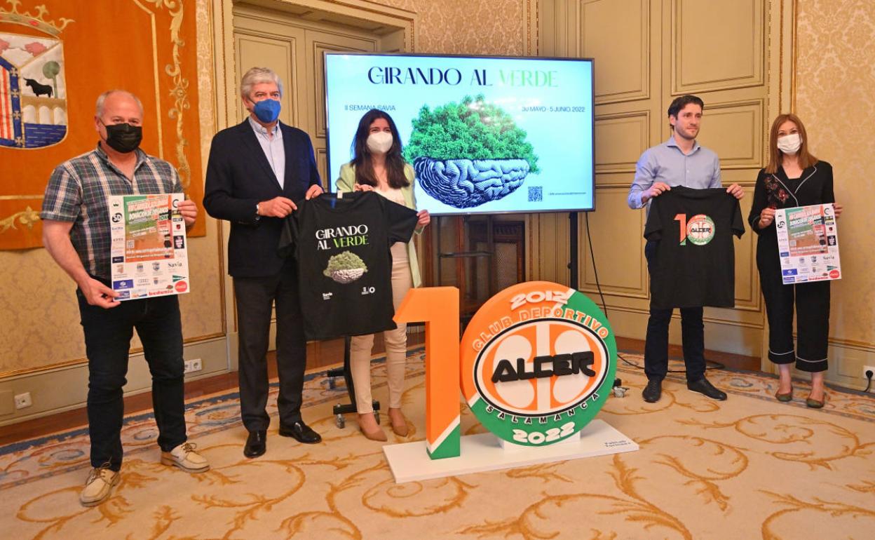 Participantes en la presentación de la prueba