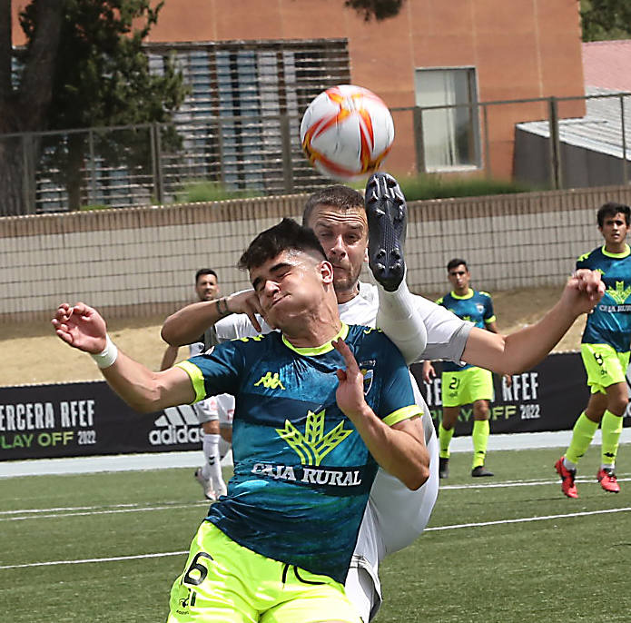 Los jugadores, desolados, al final del encuentro.