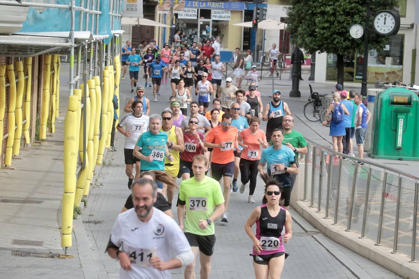 Fotos: La Carrera de La Antigua reúne a medio millar de atletas en Valladolid (1/3)